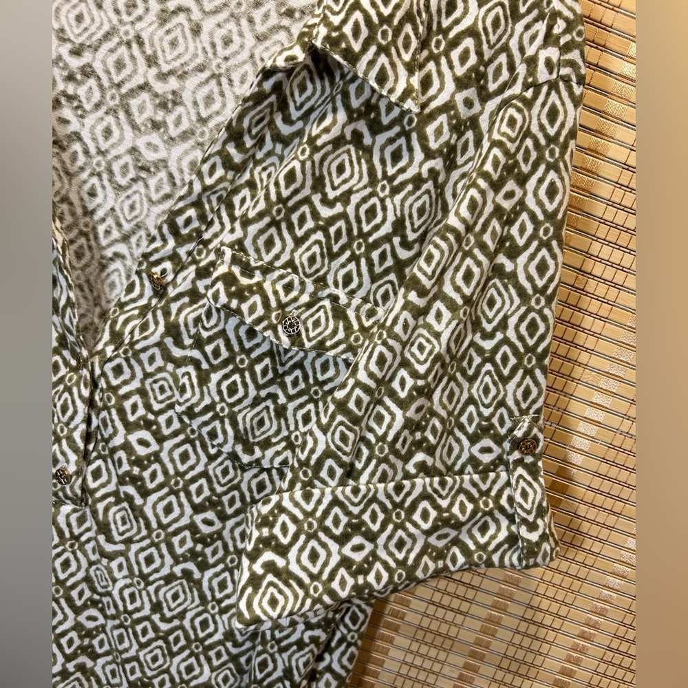 Geometric Pattern Blouse - Picture 6 of 11